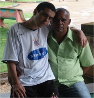 /album/galeria-de-fotos/felipe-com-o-pai-jpg/